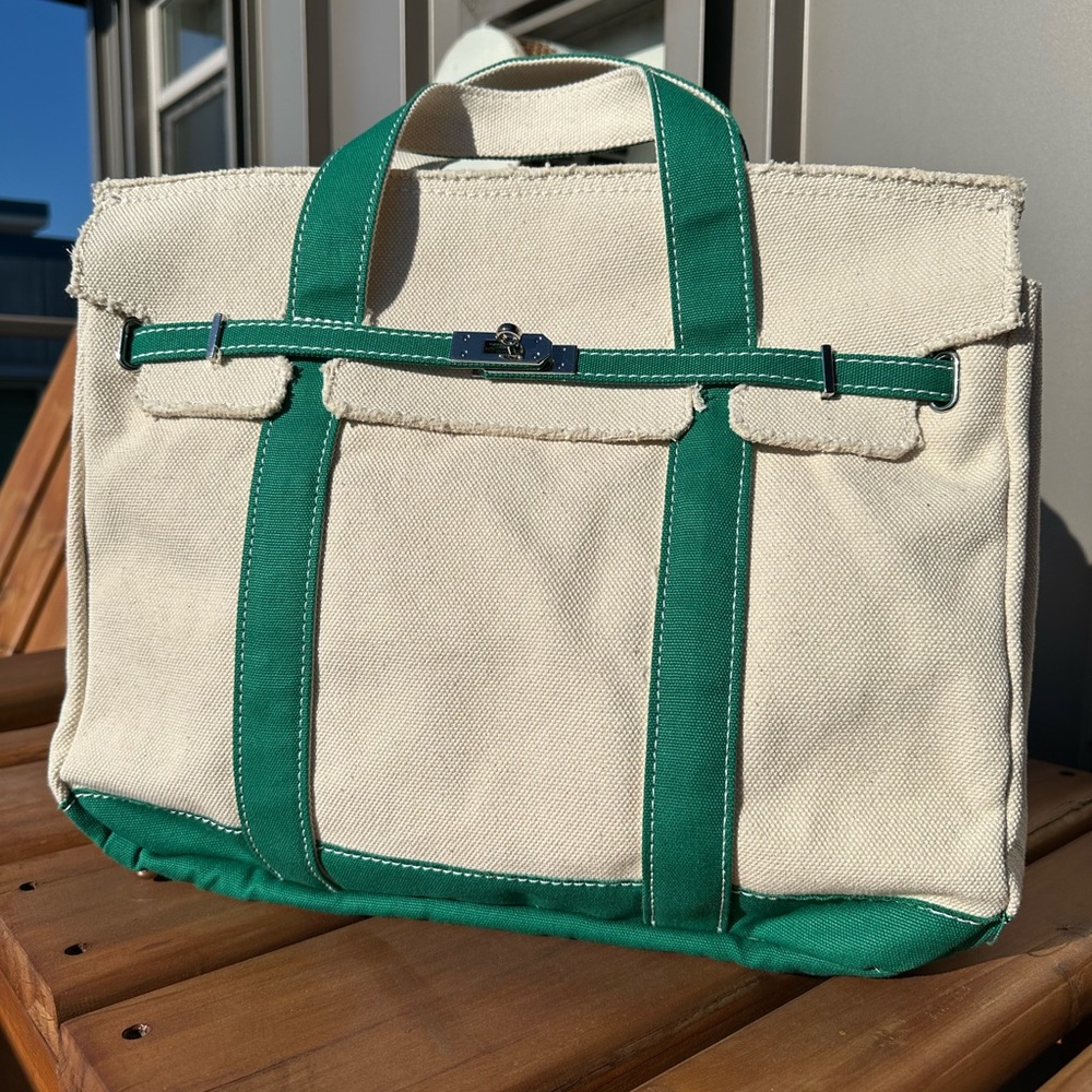 Large Size Boatkin Tote with Green Trim